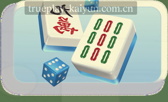 阳光斜落旧书页 字迹斑驳泛黄